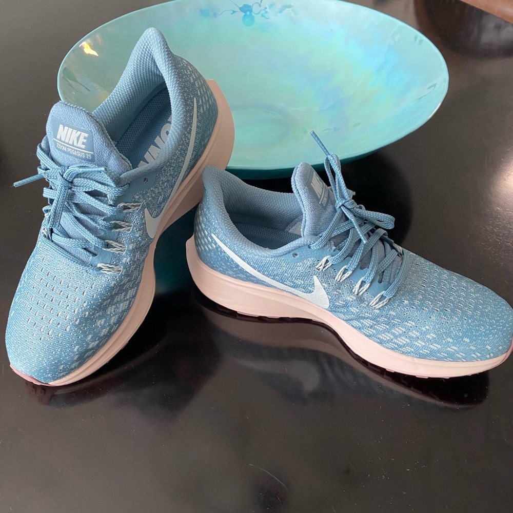Women’s Nike zoom Pegasus 35
